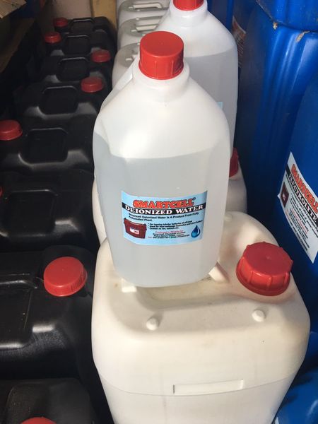 DEIONIZED WATER _ 25 LITERS.