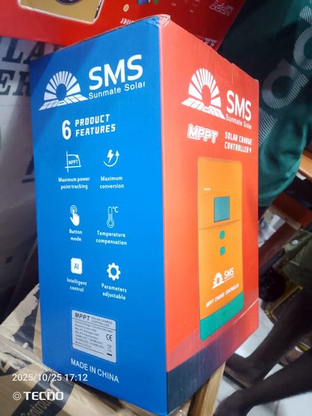 SMS solar Charge Controller