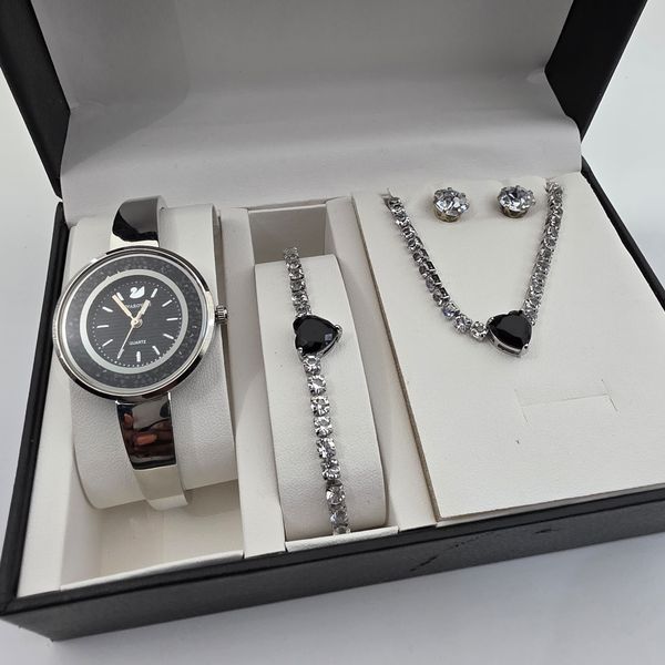 Female jewelry sets