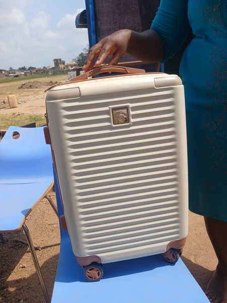 Medium size travelling bag